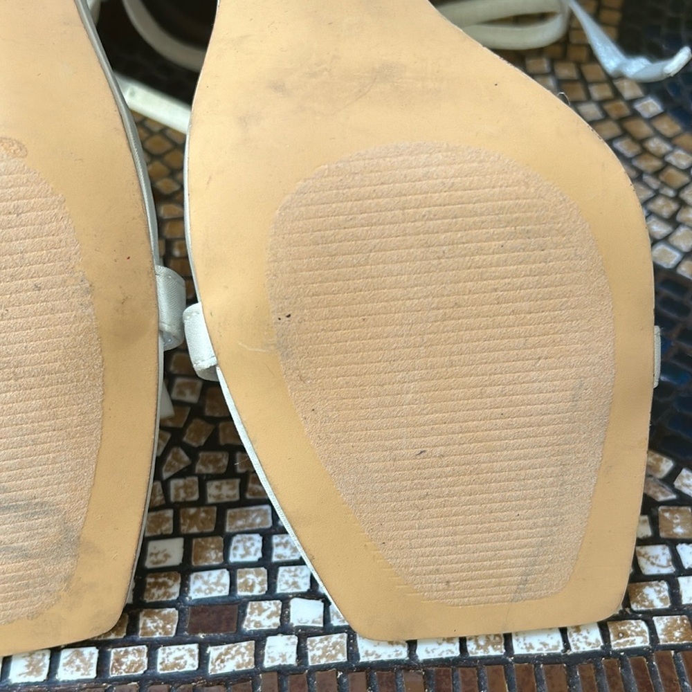 Fredrick’s of Hollywood Julienne Bow Ivory Open Toe Ankle Strap Stiletto Heels 9 - Picture 14 of 16